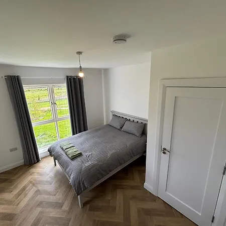 Serene 3-bedroom House In Feriehus *